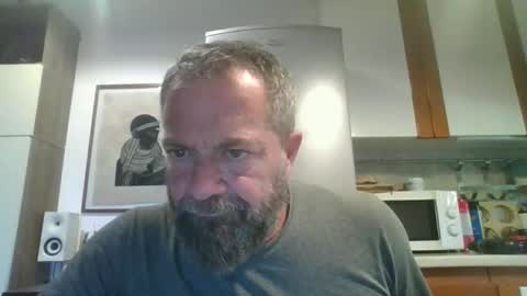 muzungu5 online show from 11.04.25