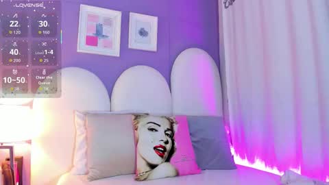 my_aleja_ online show from 11.22.25