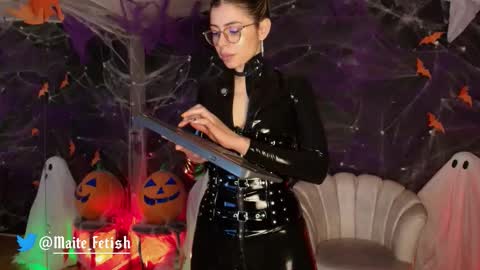 Maite online show from 10.26.25