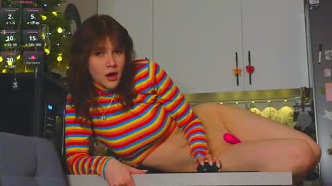 Snapshot of my_parisss chatting on 01.06.25  PARIS   online show from 01.06.25