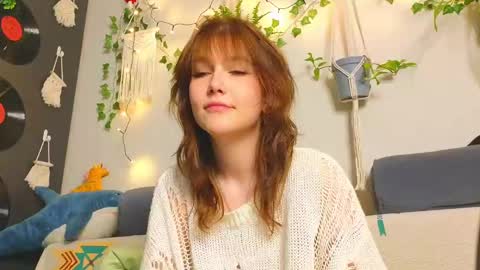 Snapshot of my_parisss chatting on 01.12.25  PARIS   online show from 01.12.25