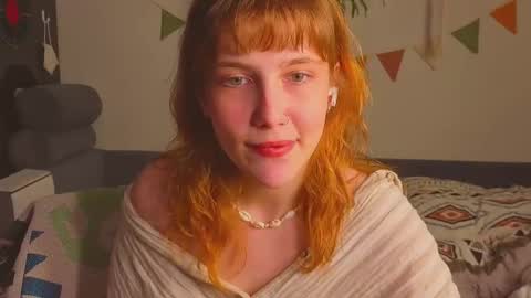 Snapshot of my_parisss chatting on 09.17.25  PARIS   online show from 09.17.25