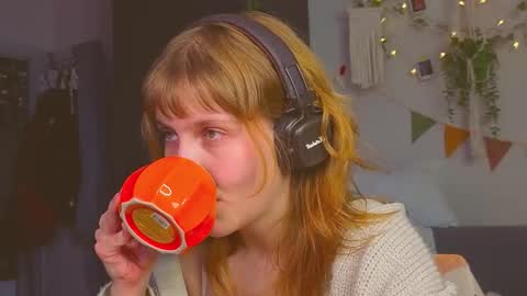 Snapshot of my_parisss chatting on 10.23.25  PARIS   online show from 10.23.25