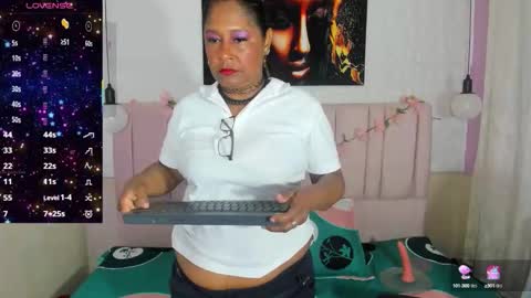 mya_blaze online show from 10.11.25