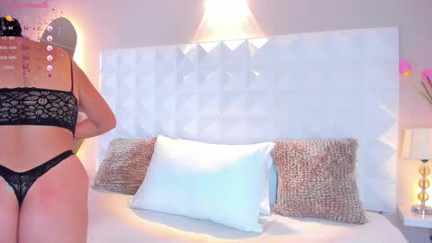 Mariana Evans online show from 12.05.24