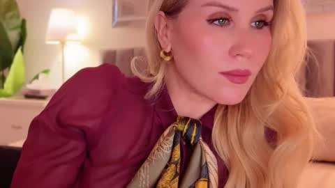 Mya-be Yours P online show from 02.01.26