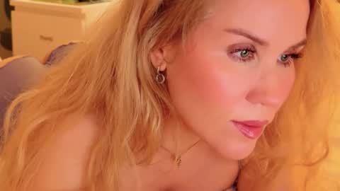 Mya-be Yours P online show from 03.12.26