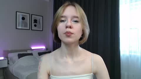 Snapshot of mybabylana chatting on 05.20.26 Lana online show from 05.20.26