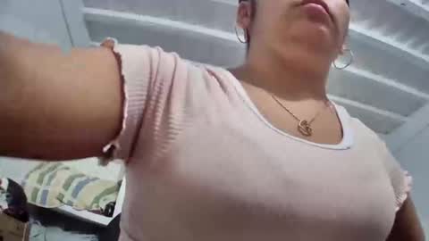 Snapshot of myhoney_hot chatting on 12.29.24 myhoney_hot online show from 12.29.24
