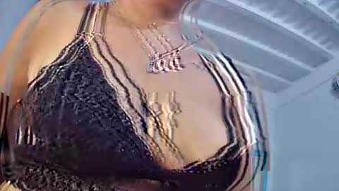 Snapshot of myhoney_hot chatting on 01.24.25 myhoney_hot online show from 01.24.25