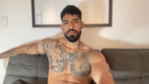 Snapshot of myke_esthetic chatting on 12.08.24 Myke esthetic online show from 12.08.24