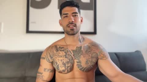 Snapshot of myke_esthetic chatting on 01.16.25 Myke esthetic online show from 01.16.25