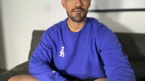 Snapshot of myke_esthetic chatting on 02.14.25 Myke esthetic online show from 02.14.25