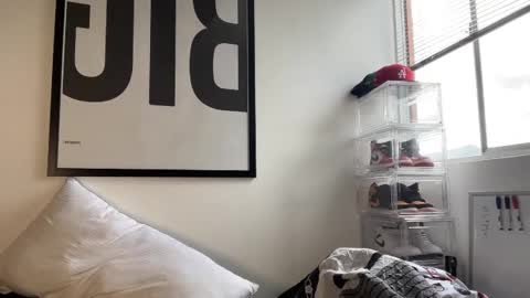 Snapshot of myke_esthetic chatting on 09.11.25 Myke esthetic online show from 09.11.25