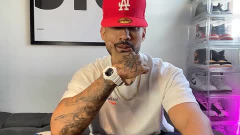 Snapshot of myke_esthetic chatting on 10.05.25 Myke esthetic online show from 10.05.25