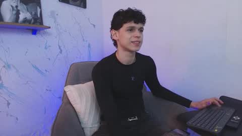 Snapshot of mykelcano chatting on 10.18.25 Mykel online show from 10.18.25