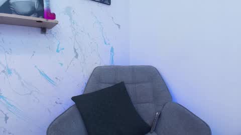 Snapshot of mykelcano chatting on 11.04.25 Mykel online show from 11.04.25