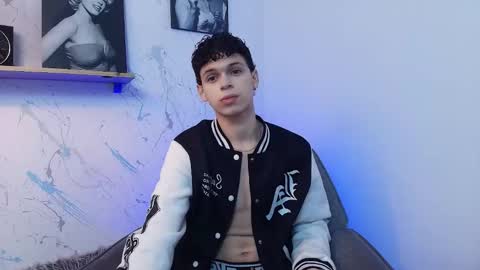 Snapshot of mykelcano chatting on 11.14.25 Mykel online show from 11.14.25