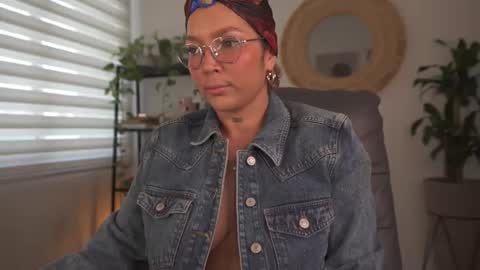 jacke BUNNY online show from 01.12.26