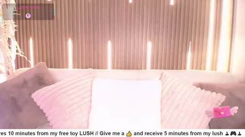 Snapshot of myladreams_ chatting on 09.24.25 Myla online show from 09.24.25