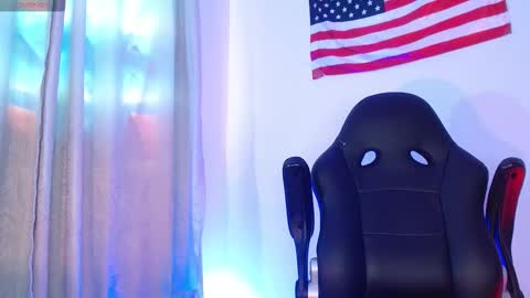 Mylo Wallace  online show from 01.10.26