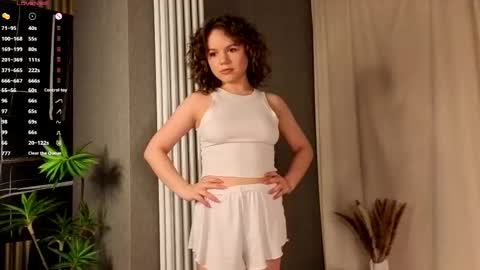 Snapshot of mymonique chatting on 02.22.26 Monique with Curls online show from 02.22.26