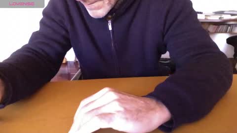 Bi sexy guy lovense hush is on private is open or password show tip if you like. online show from 01.11.26