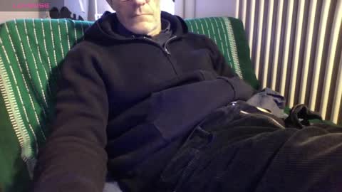 Bi sexy guy lovense hush is on private is open or password show tip if you like. online show from 02.14.26