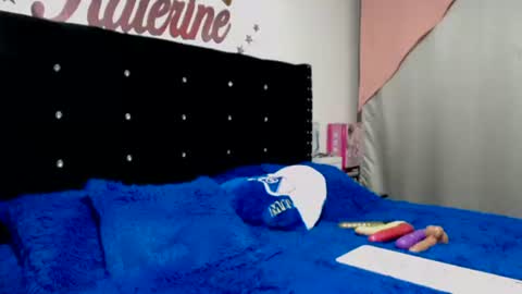 Snapshot of myrandafliiers chatting on 11.19.25 myranda online show from 11.19.25