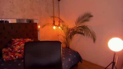 Snapshot of mysterius_boy chatting on 11.21.25 Marcus online show from 11.21.25