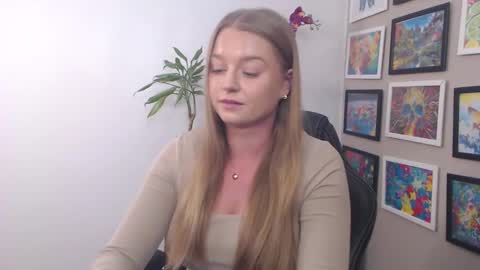 Erica online show from 02.04.25