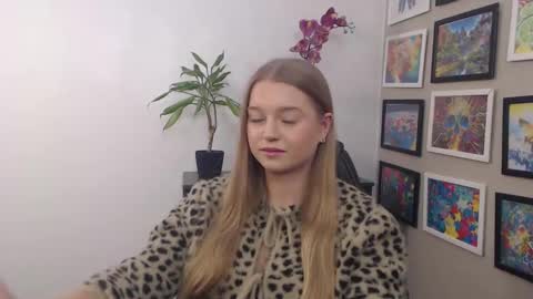 Erica online show from 02.06.25