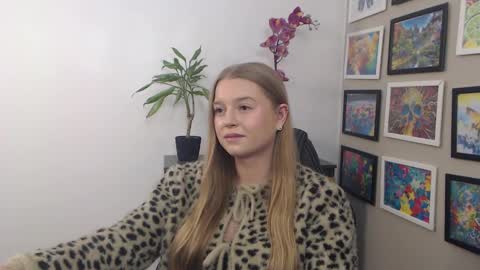 Erica online show from 02.06.25