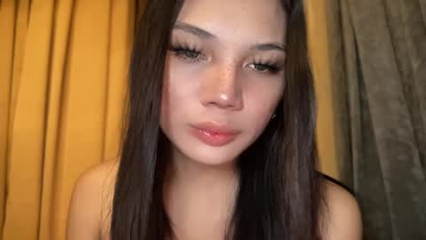 UR GIRL NEXTDOOR online show from 01.17.26