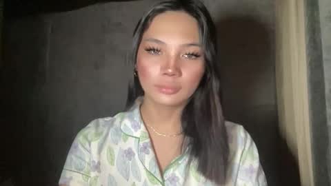 UR GIRL NEXTDOOR online show from 02.04.26