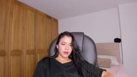 Snapshot of mysteyes chatting on 10.19.25 Elena online show from 10.19.25