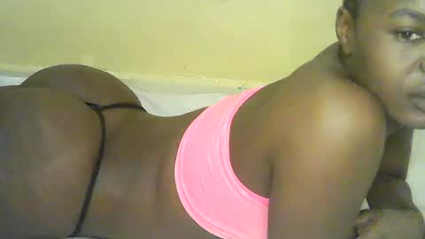 Snapshot of mystic_linna chatting on 06.13.26 mystic_linna online show from 06.13.26
