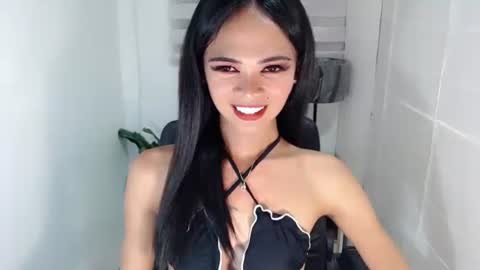 Snapshot of mysticofcum22 chatting on 12.26.24 Krestine online show from 12.26.24