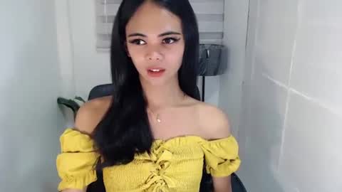 Snapshot of mysticofcum22 chatting on 12.28.24 Krestine online show from 12.28.24