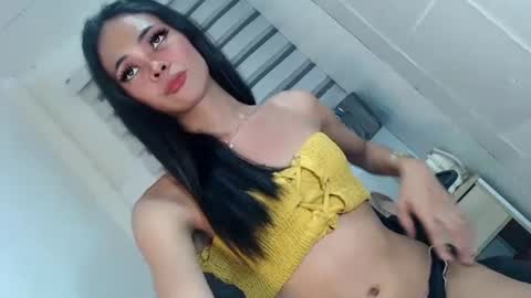 Snapshot of mysticofcum22 chatting on 12.29.24 Krestine online show from 12.29.24