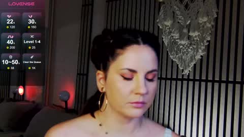 Snapshot of mystique_girl_ chatting on 05.23.26 Angeline online show from 05.23.26