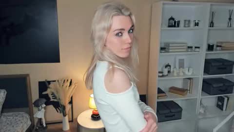 Olivia or just olive online show from 09.23.25