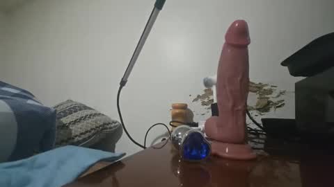 Snapshot of n11741y chatting on 12.01.25 bigassdildomachine online show from 12.01.25