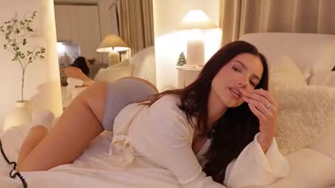 Nadia online show from 11.17.25