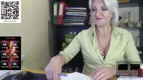 Nadin online show from 10.10.25