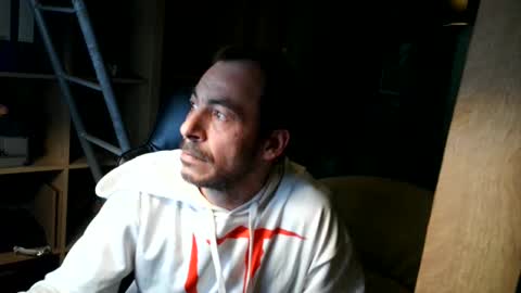 Snapshot of nadine0815 chatting on 02.09.25 Mario online show from 02.09.25