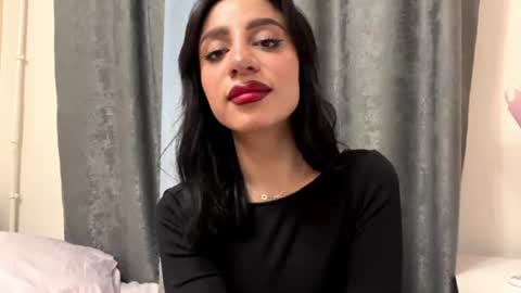 Snapshot of nadinevanni chatting on 06.30.26 Leya online show from 06.30.26