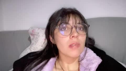Snapshot of naduu__xx chatting on 01.08.25 naduu__xx online show from 01.08.25