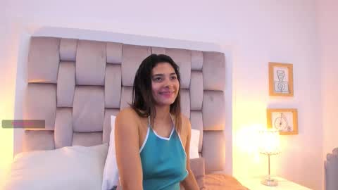 nahhiara  online show from 10.08.25