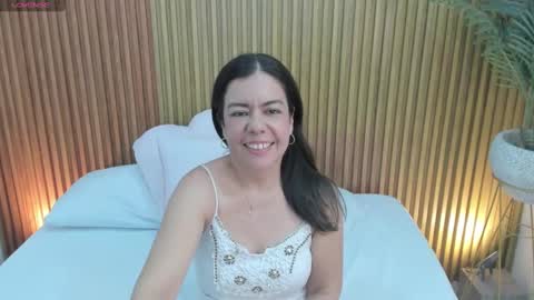 N A H I A online show from 02.17.25